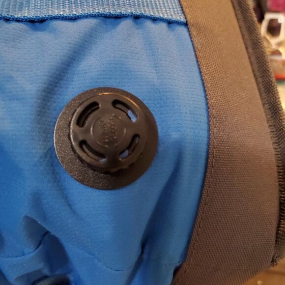 RG Blue Collapsible Cooler Holds 48 Cans Waterproof & Antimicrobial New - Picture 4 of 12